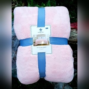 NEW simply shabby chic Rachel Ashwell KING blanket